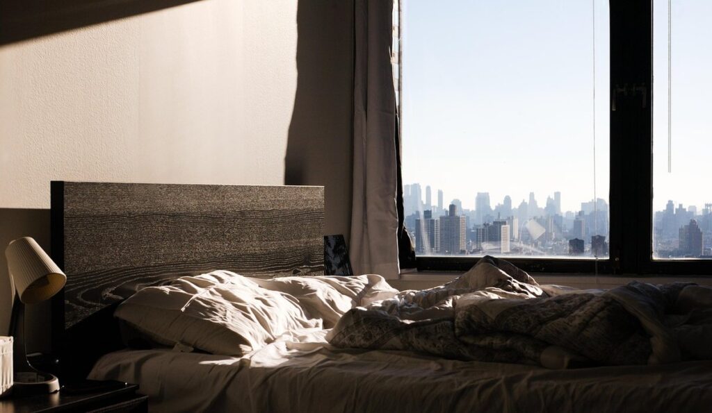 declutter studio apartment