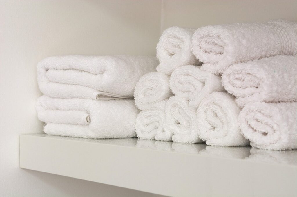 how to organize laundry room
