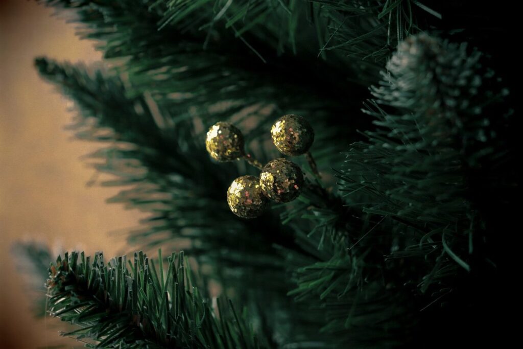 natural xmas tree decorations