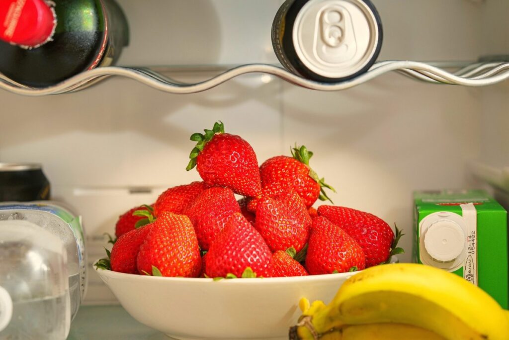 organise the fridge