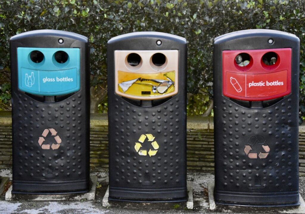 can you reuse plastic bottles for water