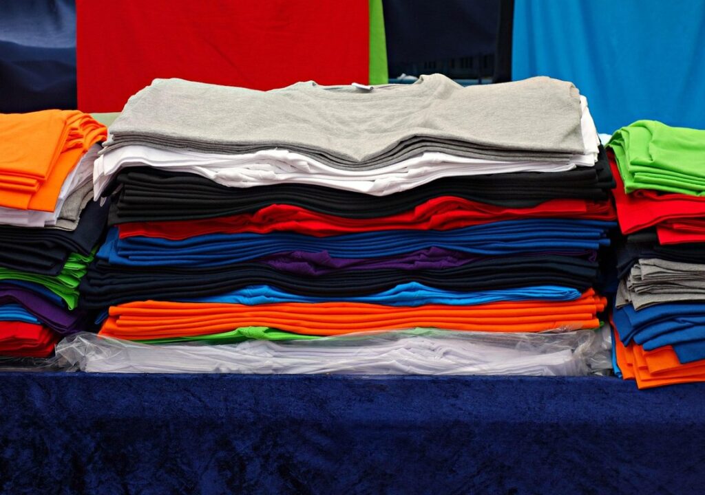 T-shirt folding