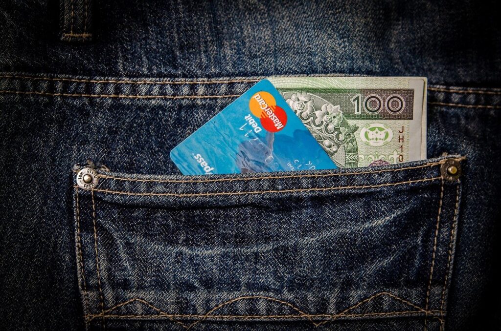 how to not spend money when budgeting doesn't work