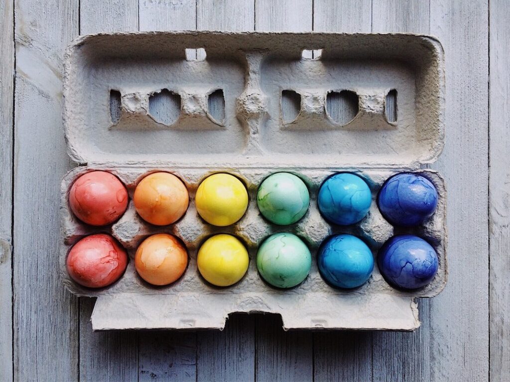 crafts made from egg cartons