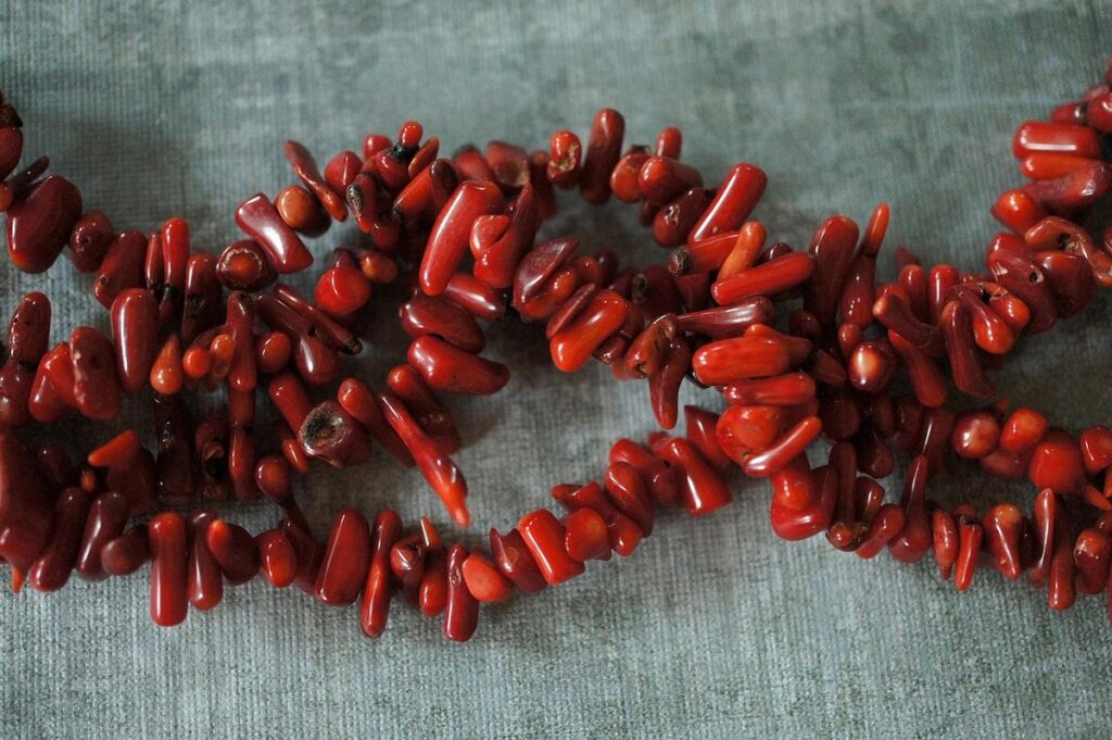 make bead jewelry