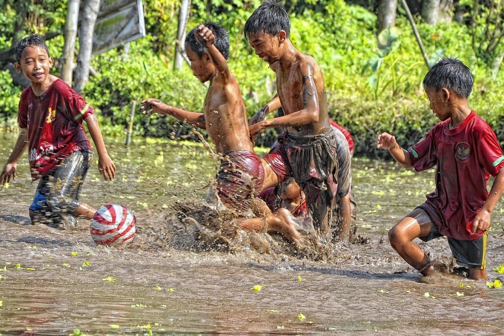 mud play